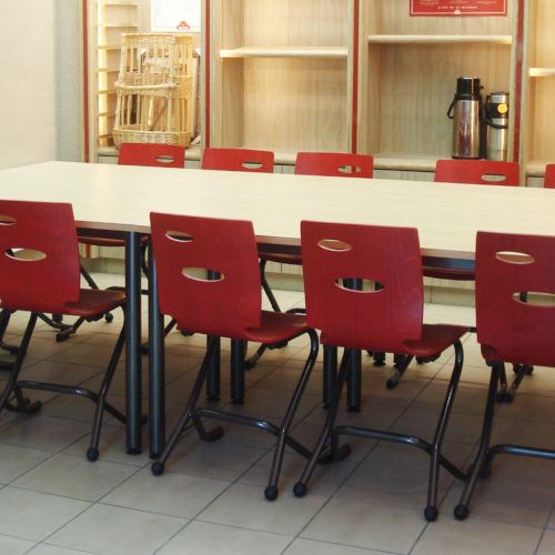 M149 TABLE IVRY & M313 CHAISES ZOOM - AXIANE