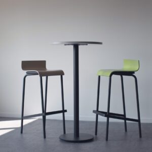 M414 PAUSE CAFE ET M405 TABOURET PATIO